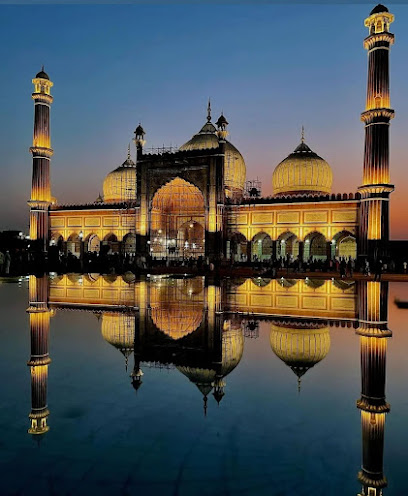 Taj Mahal Agra Tour by Superfast Train from Delhi: All Inclusive